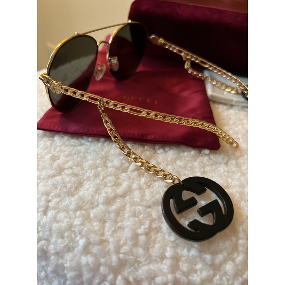 New Gucci Sunglasses Black/Gold - Picture 5 of 12